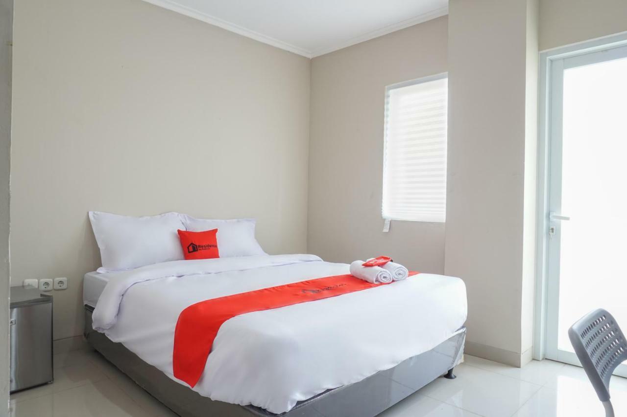 Residences By Reddoorz Near Mt Haryono - Minimum Stay 7 Days Jakarta Buitenkant foto