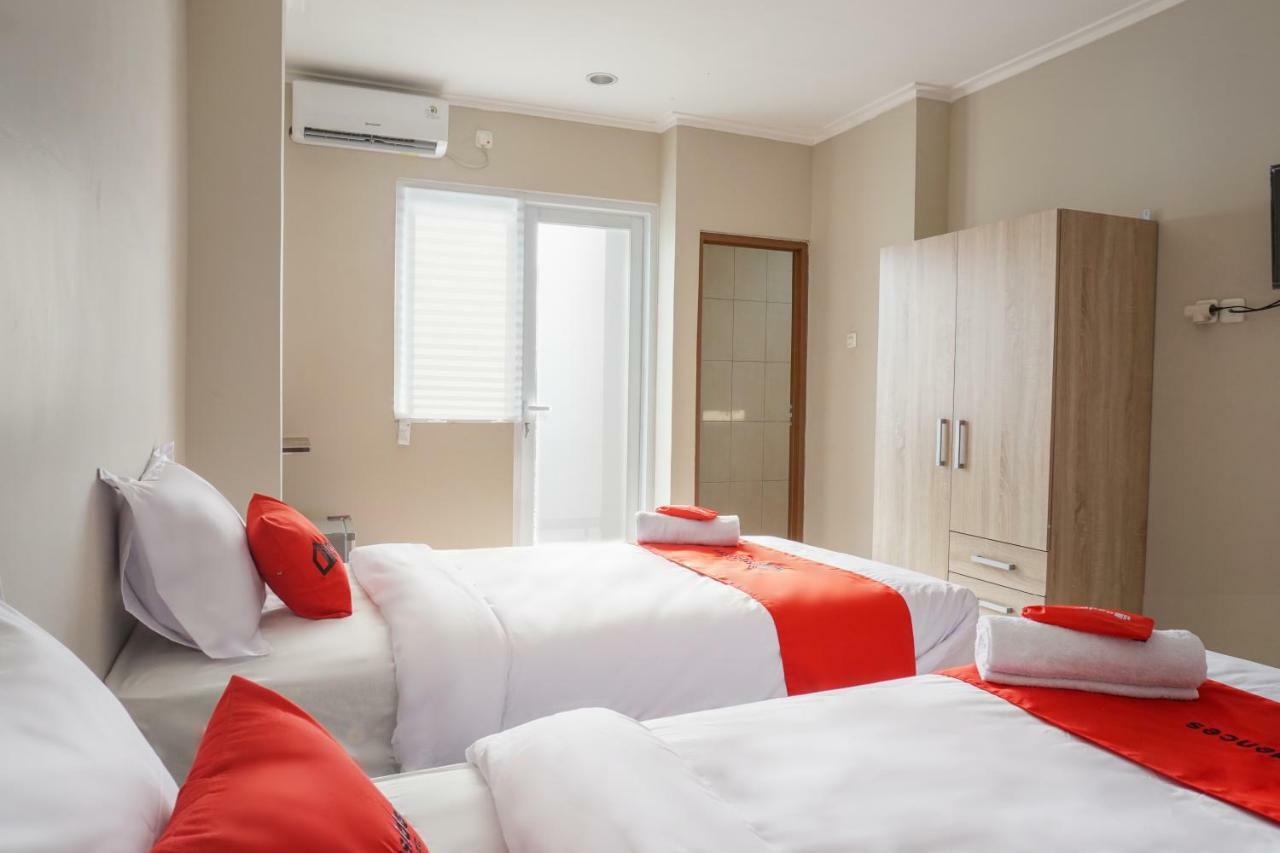 Residences By Reddoorz Near Mt Haryono - Minimum Stay 7 Days Jakarta Buitenkant foto