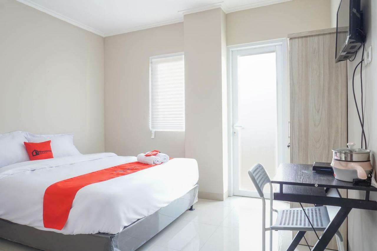 Residences By Reddoorz Near Mt Haryono - Minimum Stay 7 Days Jakarta Buitenkant foto